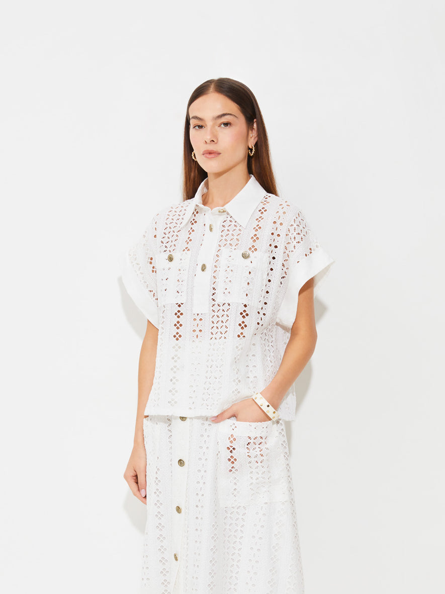 Bluse mit Lochstickerei - Tempel Hamburg