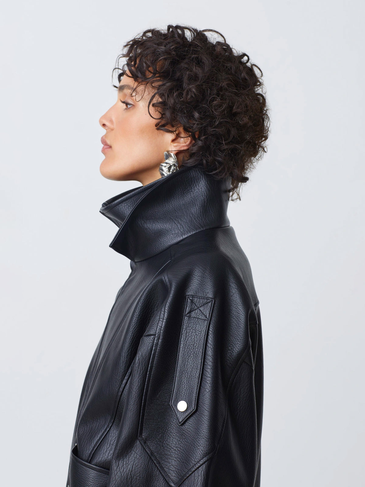 Biker-Jacke aus ECO - Leder mit doppeltem Kragen - Tempel Hamburg