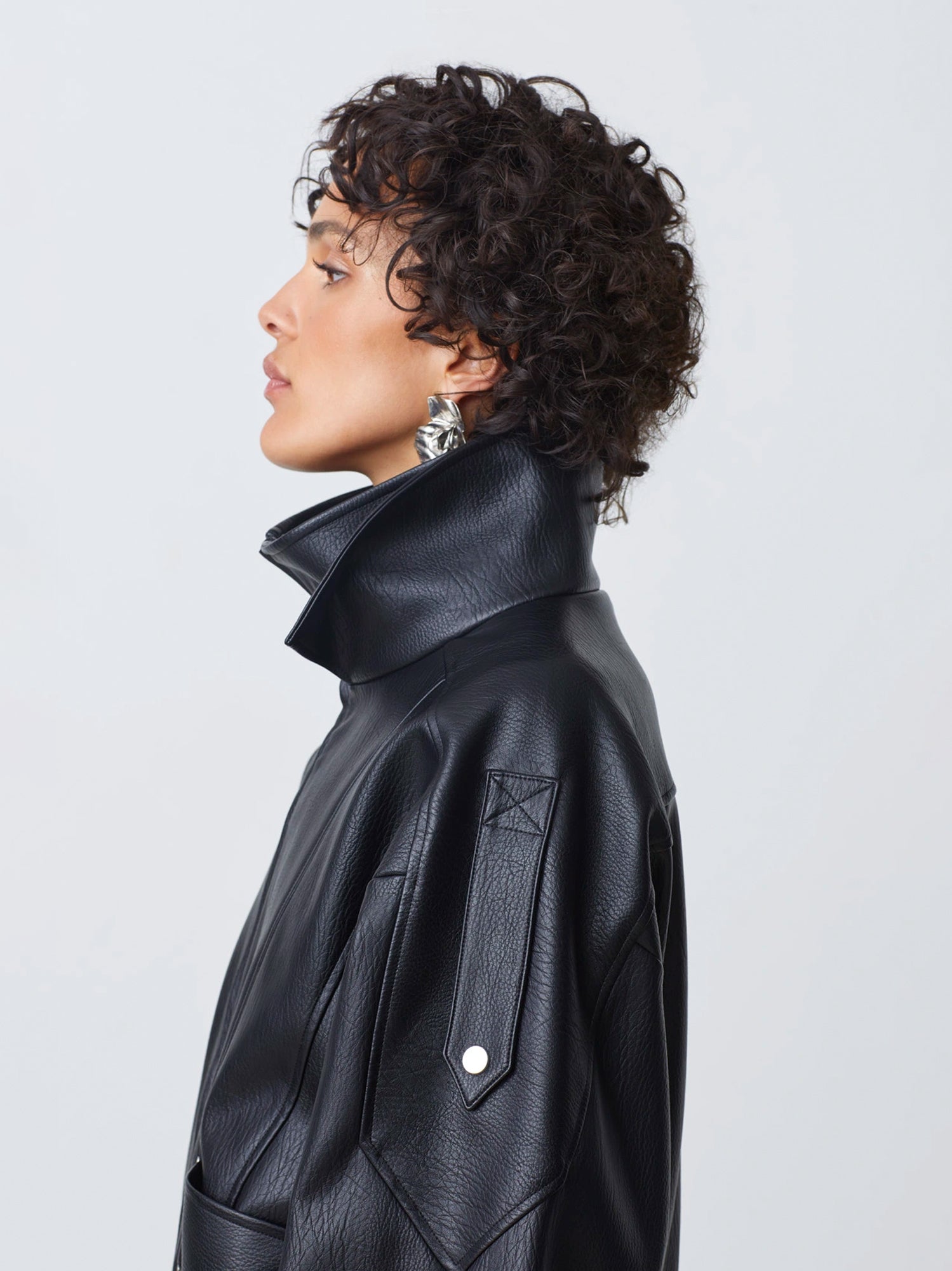 Biker-Jacke aus ECO - Leder mit doppeltem Kragen - Tempel Hamburg