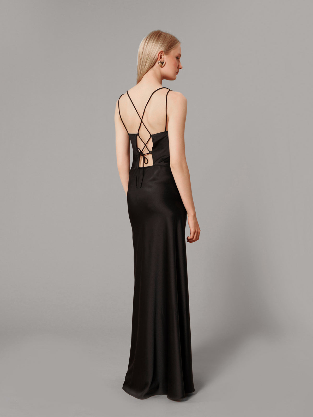 Slipdress mit Spitzenbesatz - Tempel Hamburg