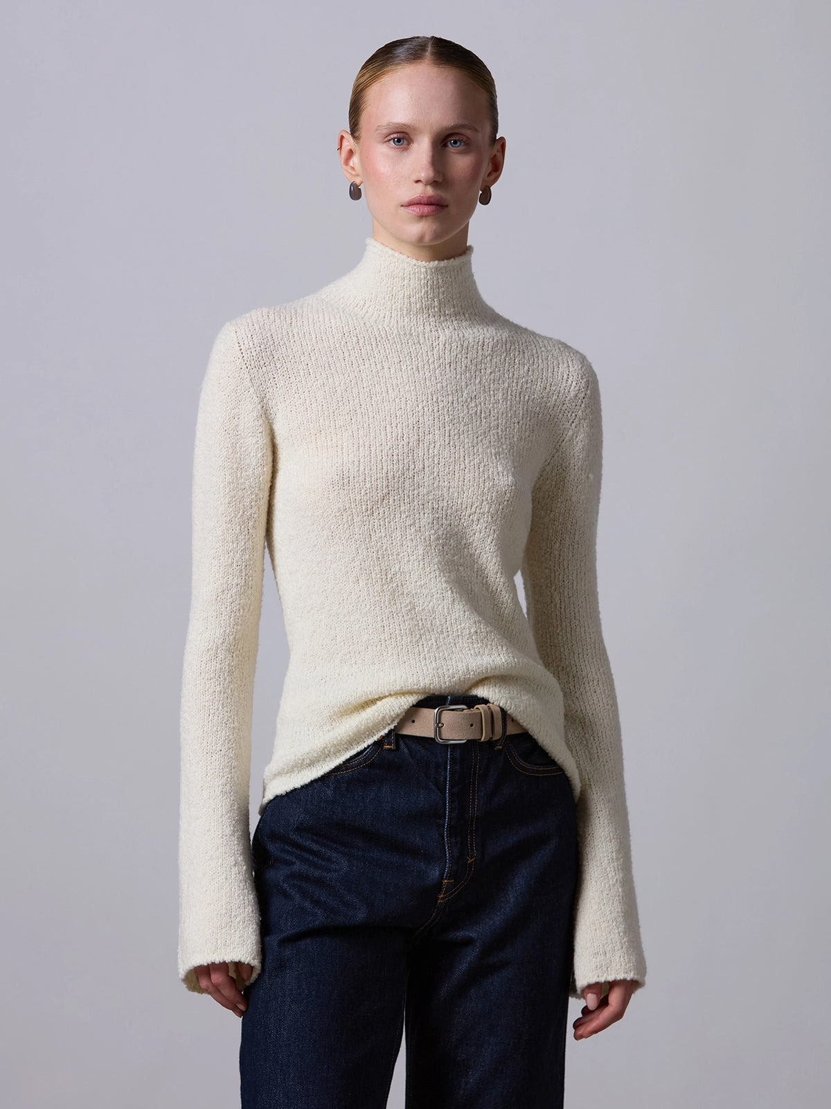 Schaler Turtele-Neck Pullover in ecru oder aubergine - Tempel Hamburg