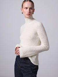 Schaler Turtele-Neck Pullover in ecru oder aubergine - Tempel Hamburg