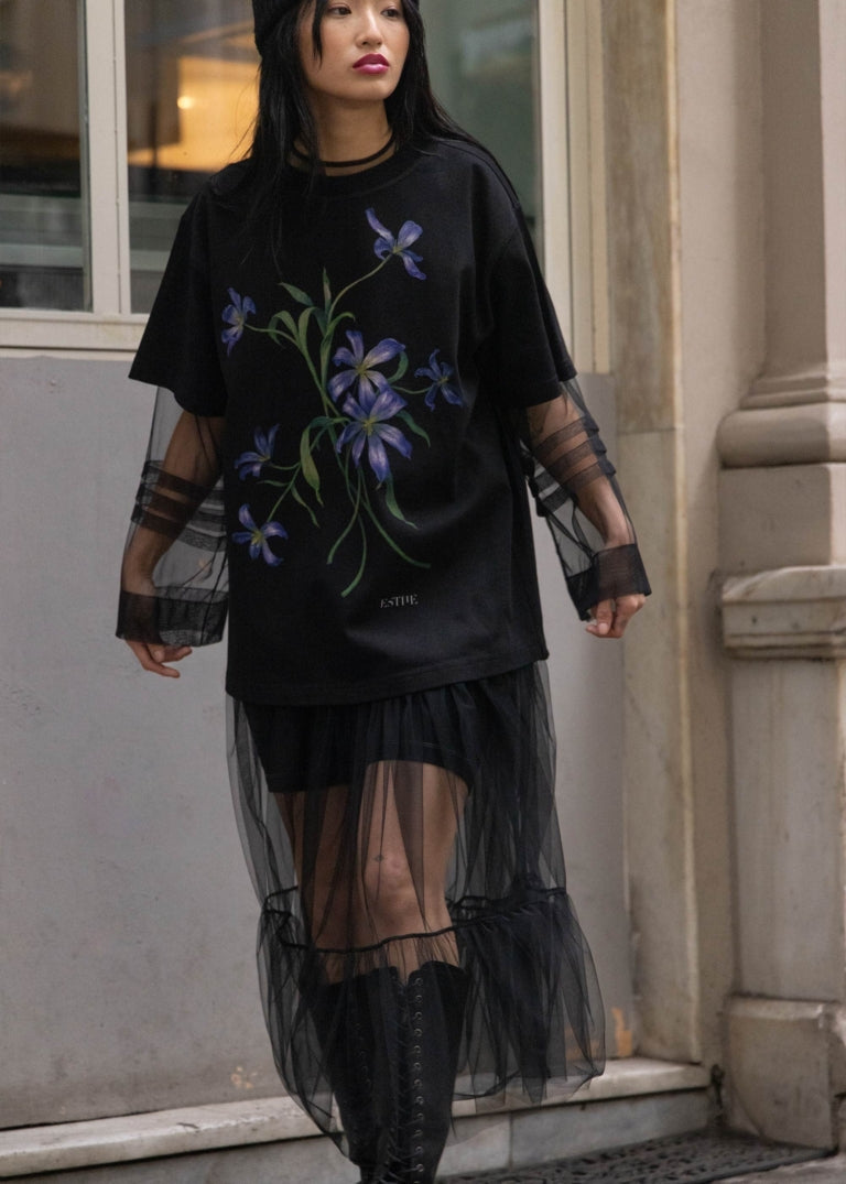 T-Shirt mit Iris Bouquet - Tempel Hamburg