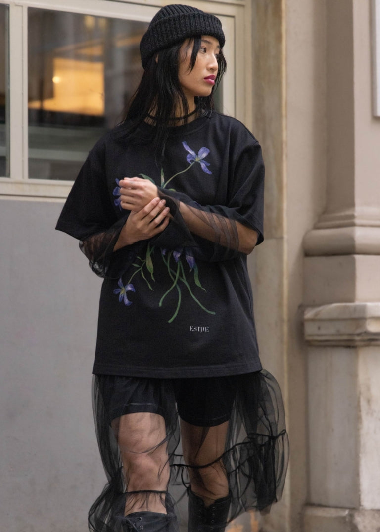 T-Shirt mit Iris Bouquet - Tempel Hamburg