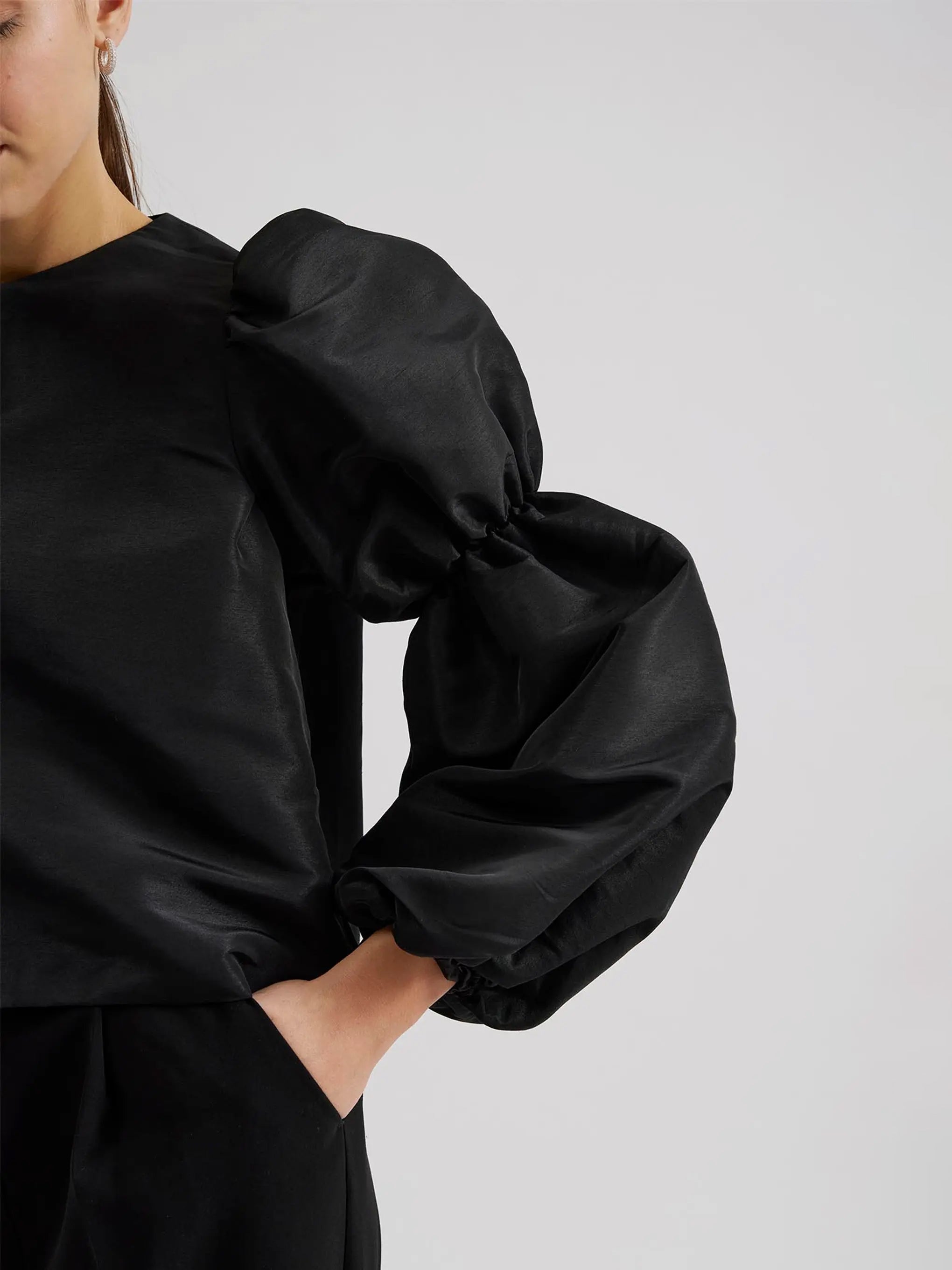 Zoey Jacke/Bolero/Bluse in schwarz