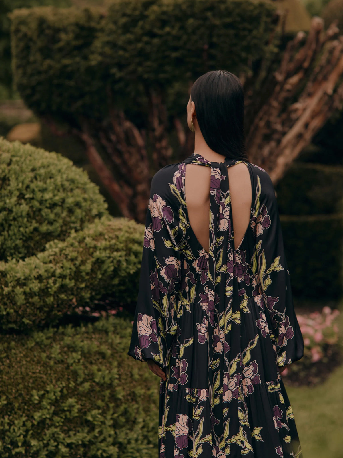 Fließendes Maxikleid mit Schleife am Rücken - Tempel Hamburg