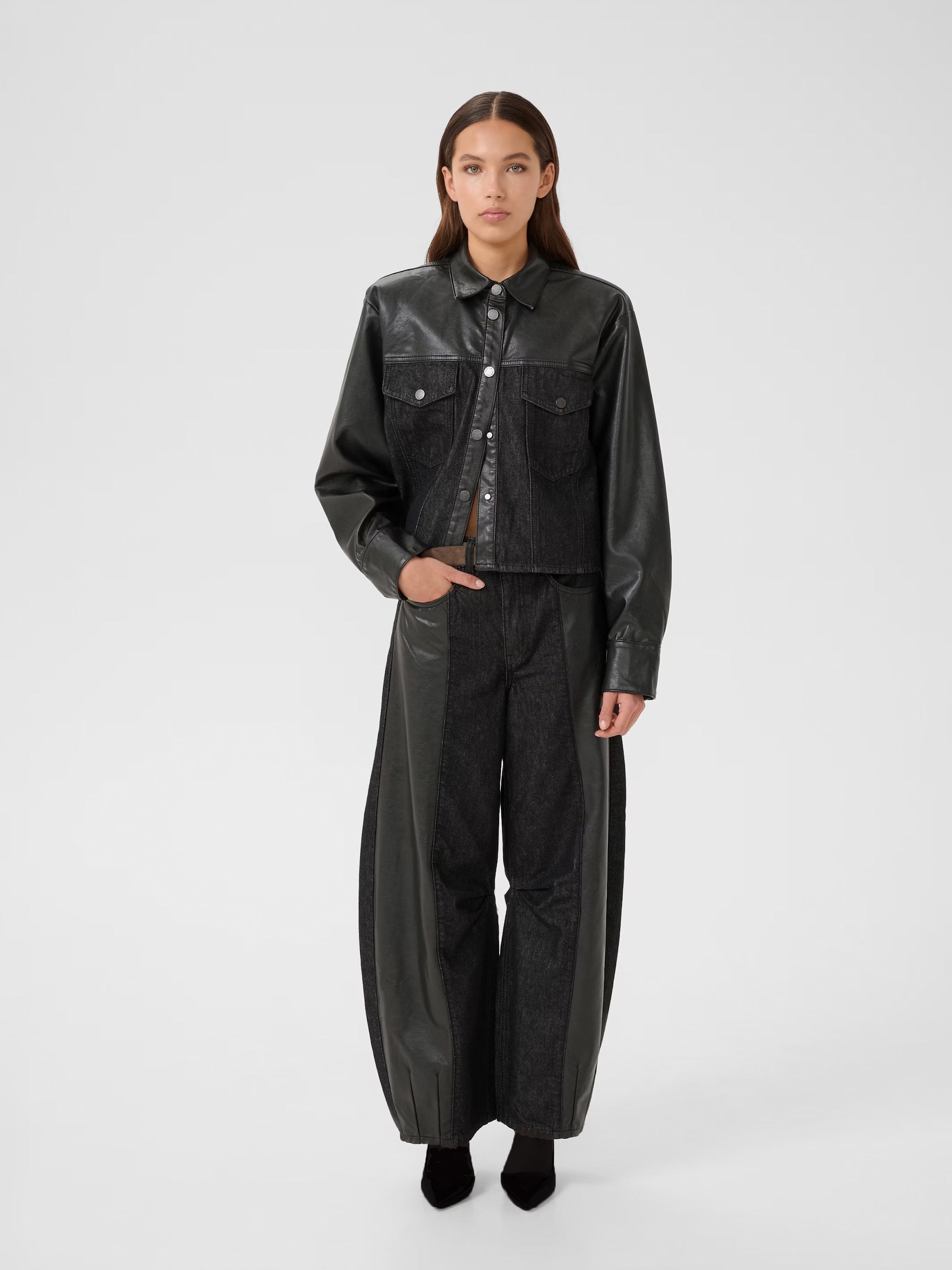 Barrel-Jeans in black