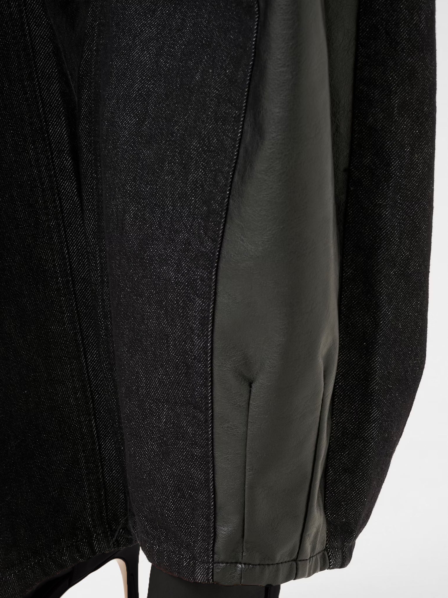 Barrel-Jeans in black