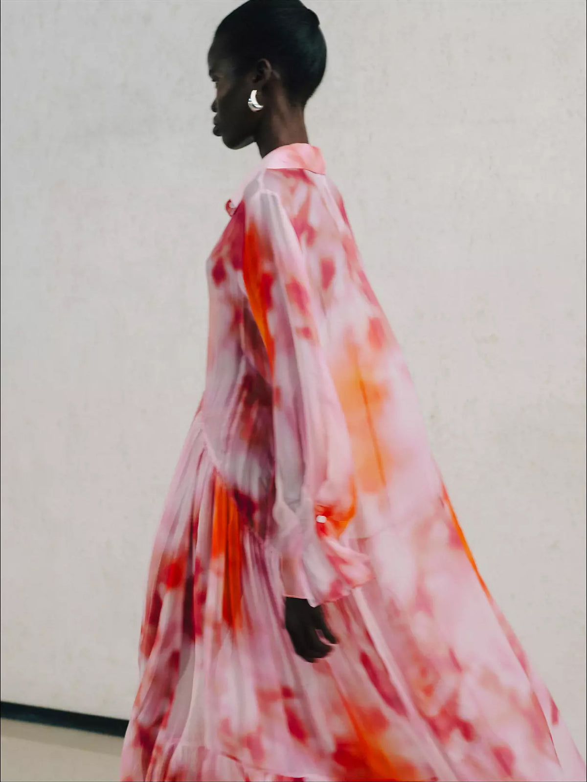 Weites Kleid mit Farbverlauf in pink - Tempel Hamburg