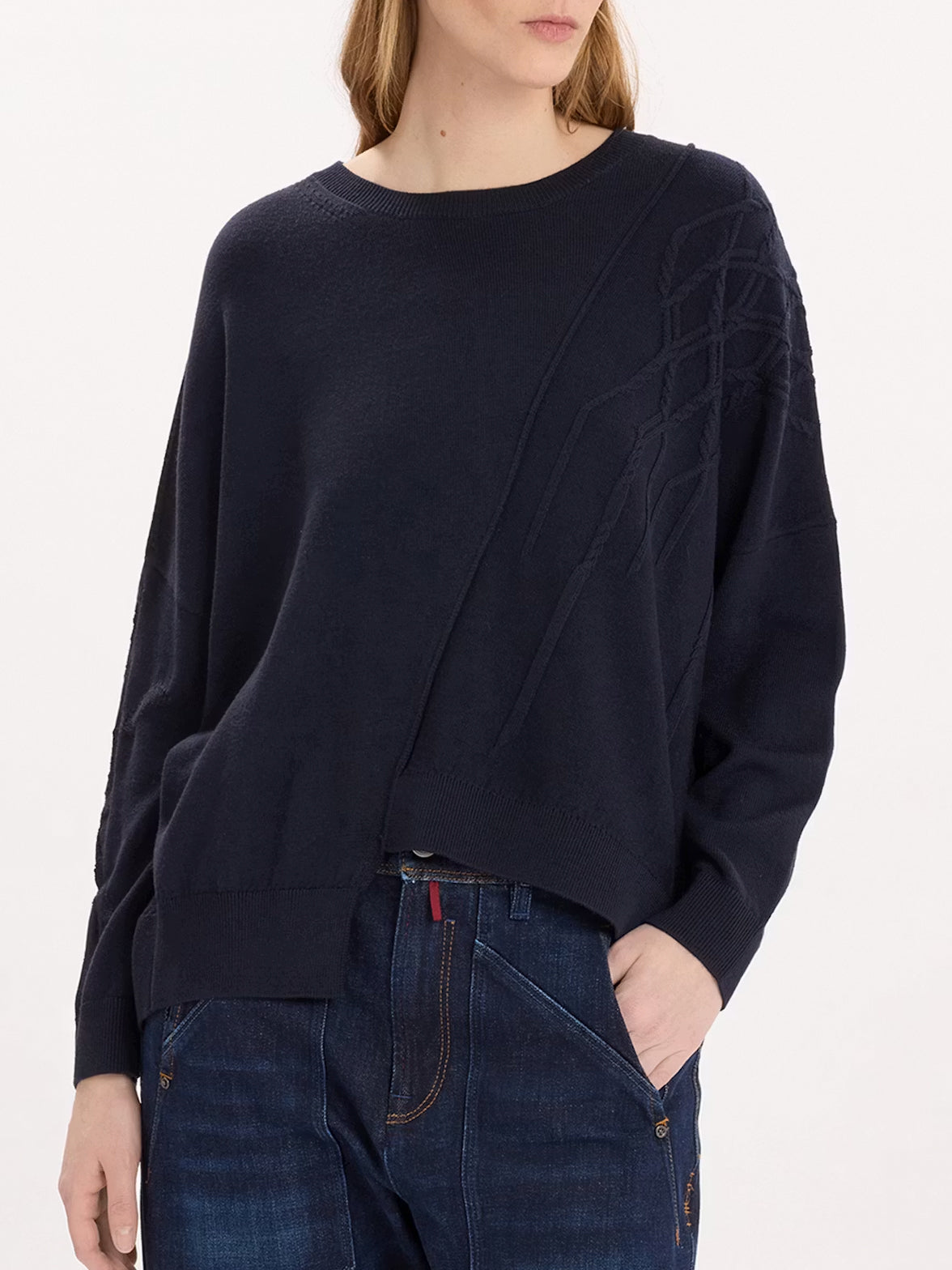 Pullover mit geflochtener Struktur