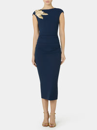 Etuikleid mit Feder-Applikation - Tempel Hamburg