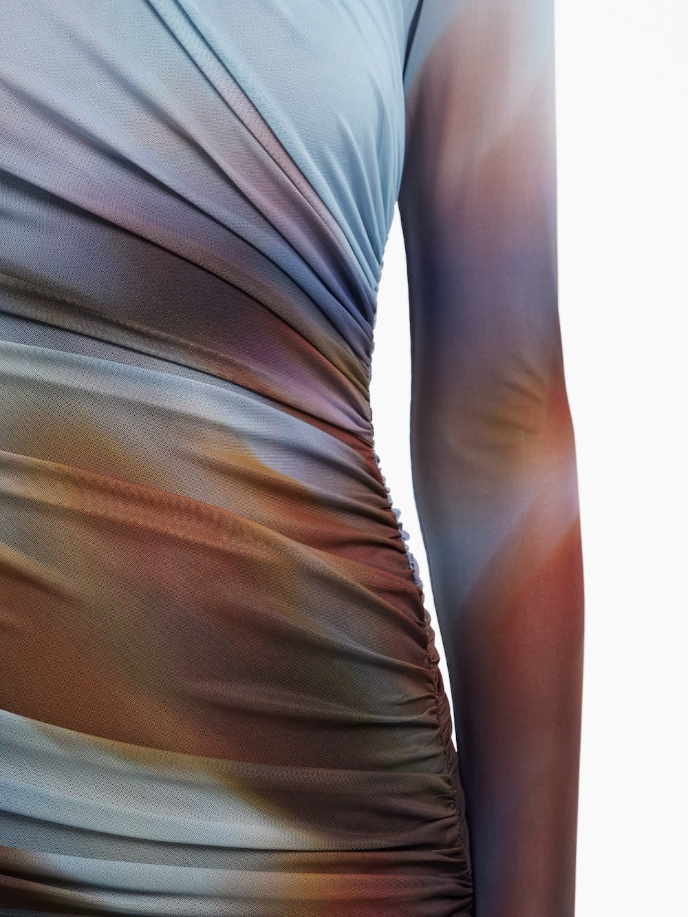 Minikleid aus Mesh