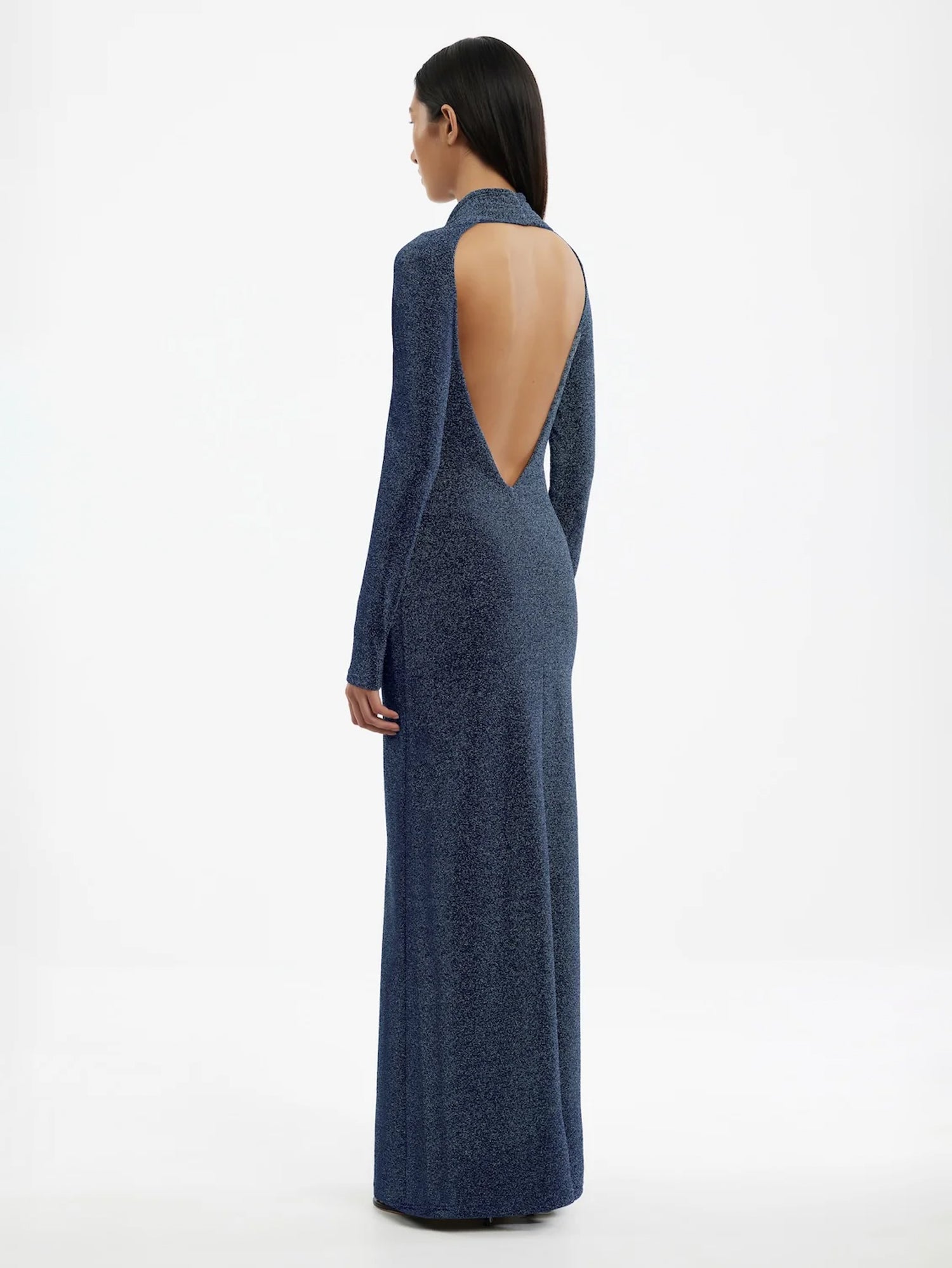 Langarmkleid mit Rückenausschnitt