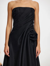 Drapiertes Coursagenkleid