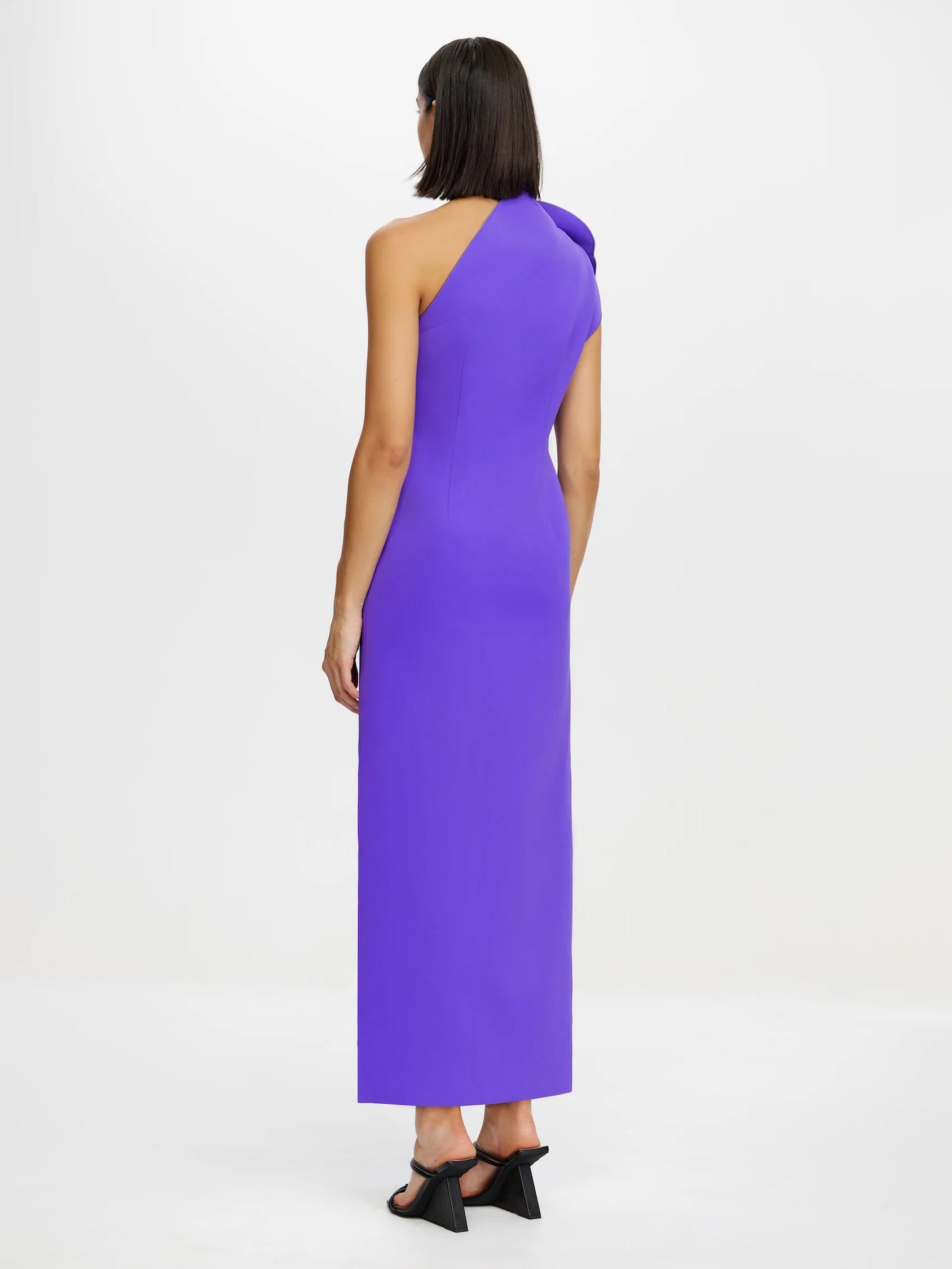 Abendkleid mit Fächer-Ausschnitt