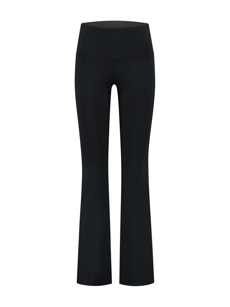 Celine Cropped Flared Legging in schwarz