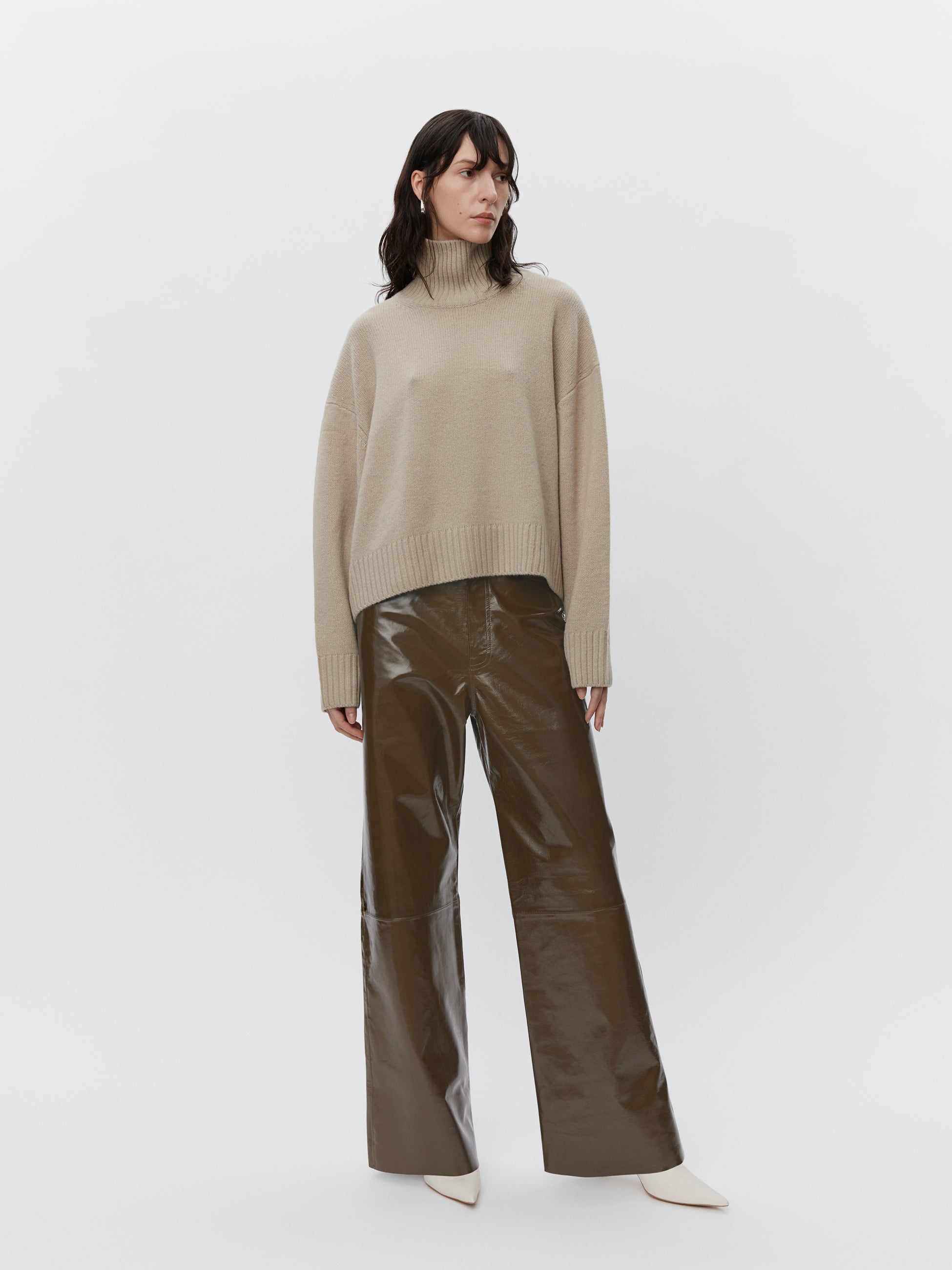 Polished Leather Pants in Olive Brown - Tempel Hamburg
