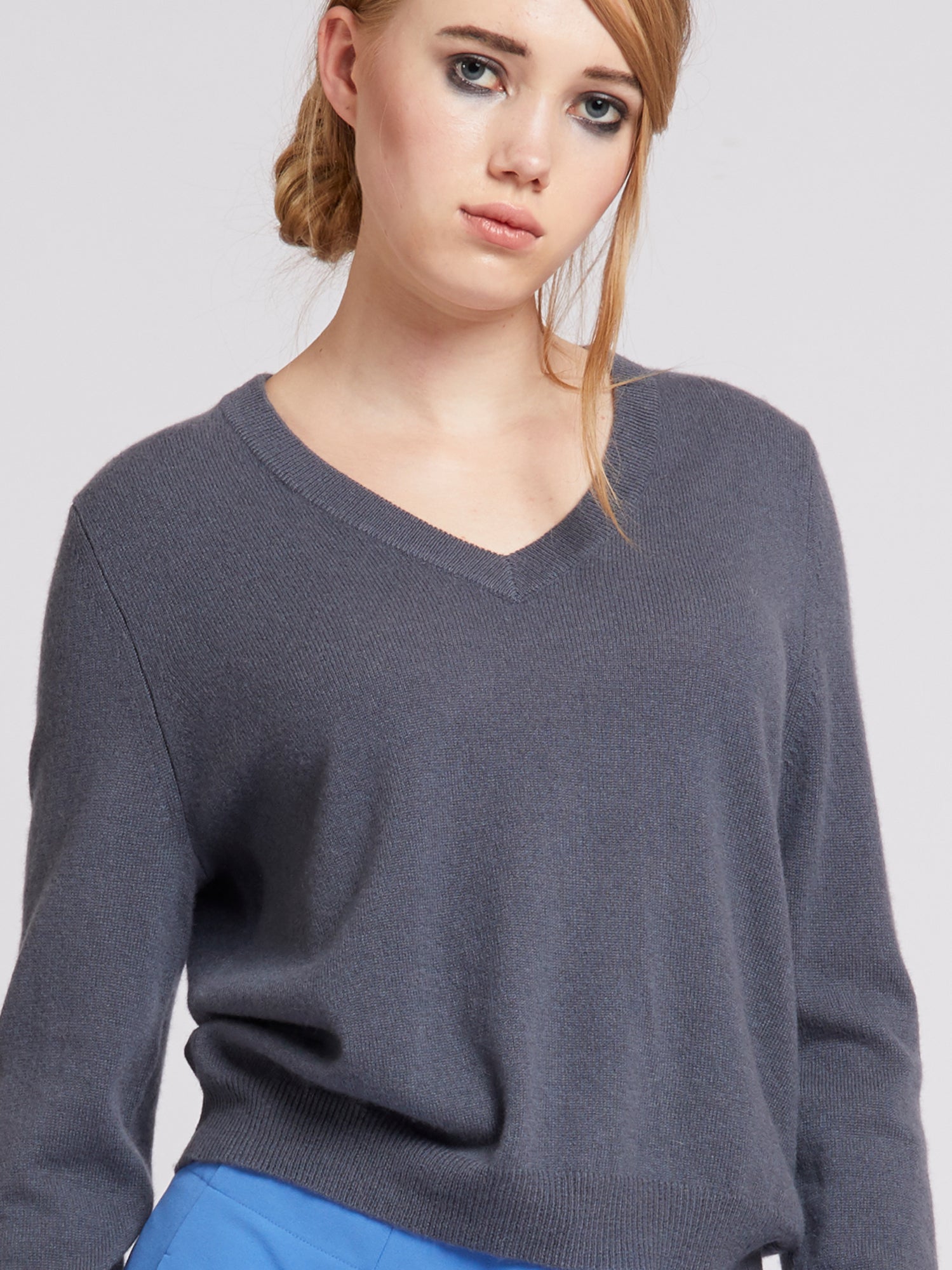 V-Neck Sweater - Tempel Hamburg