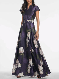 Abendkleid mit Blumen im Dämmerlicht - Tempel Hamburg