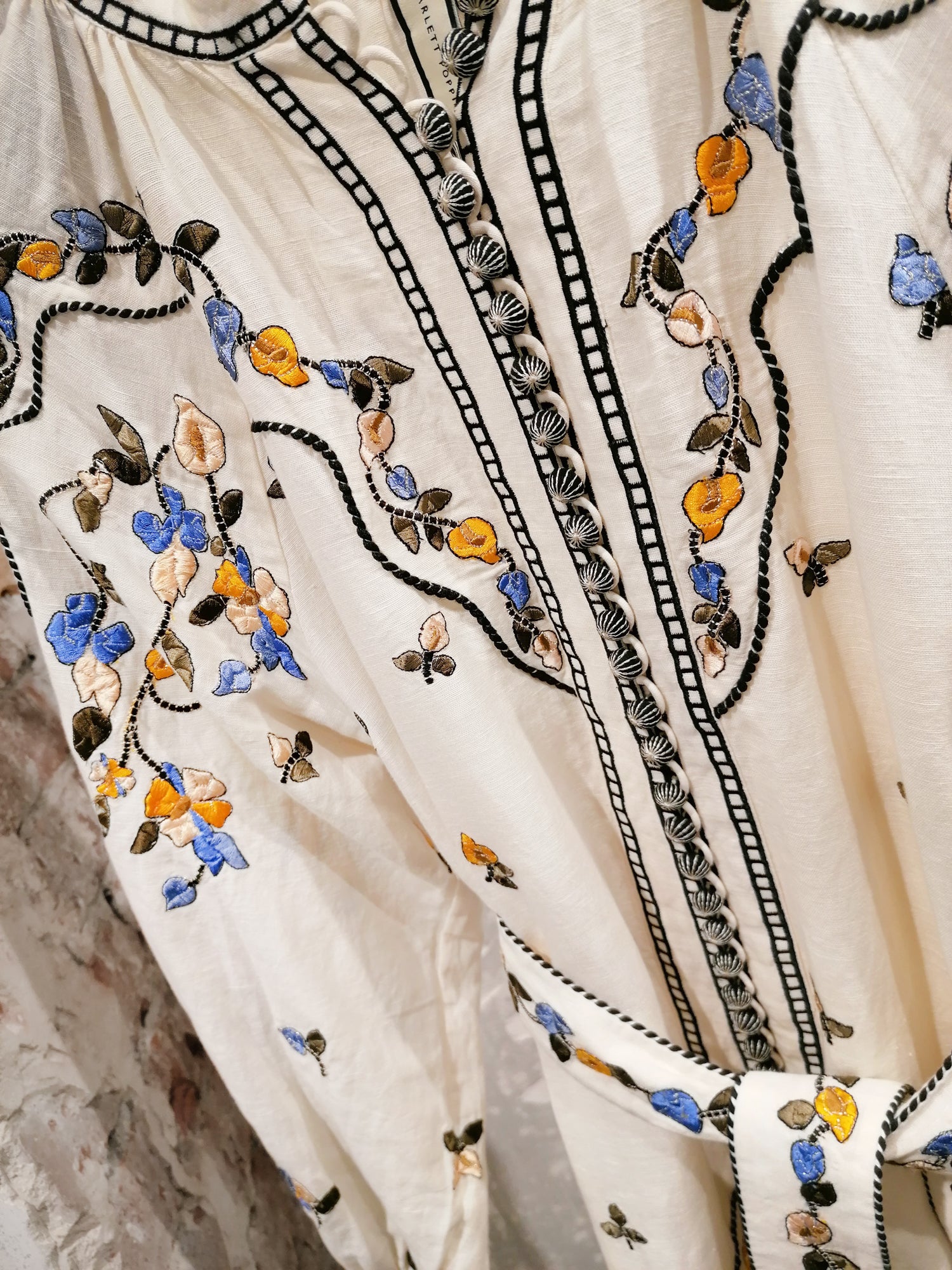 Besticktes kurzes Kleid - Tempel Hamburg