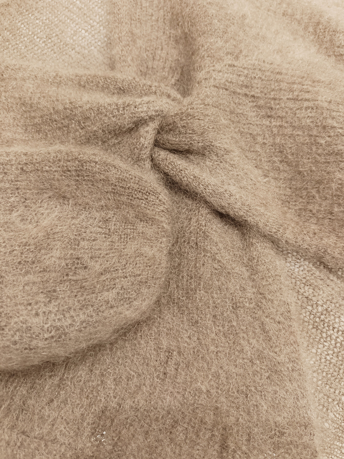 Pullover mit Knotendetail in Mokka Mousse - Tempel Hamburg