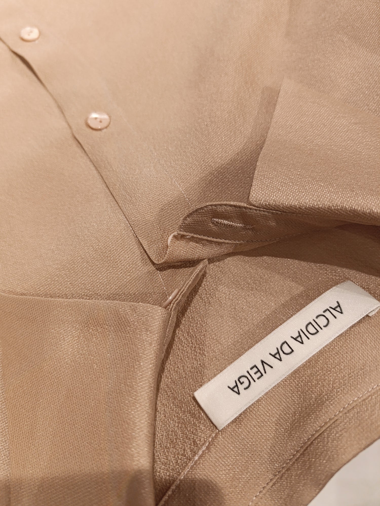 Seidenbluse mit leichtem Keulenarm - Tempel Hamburg