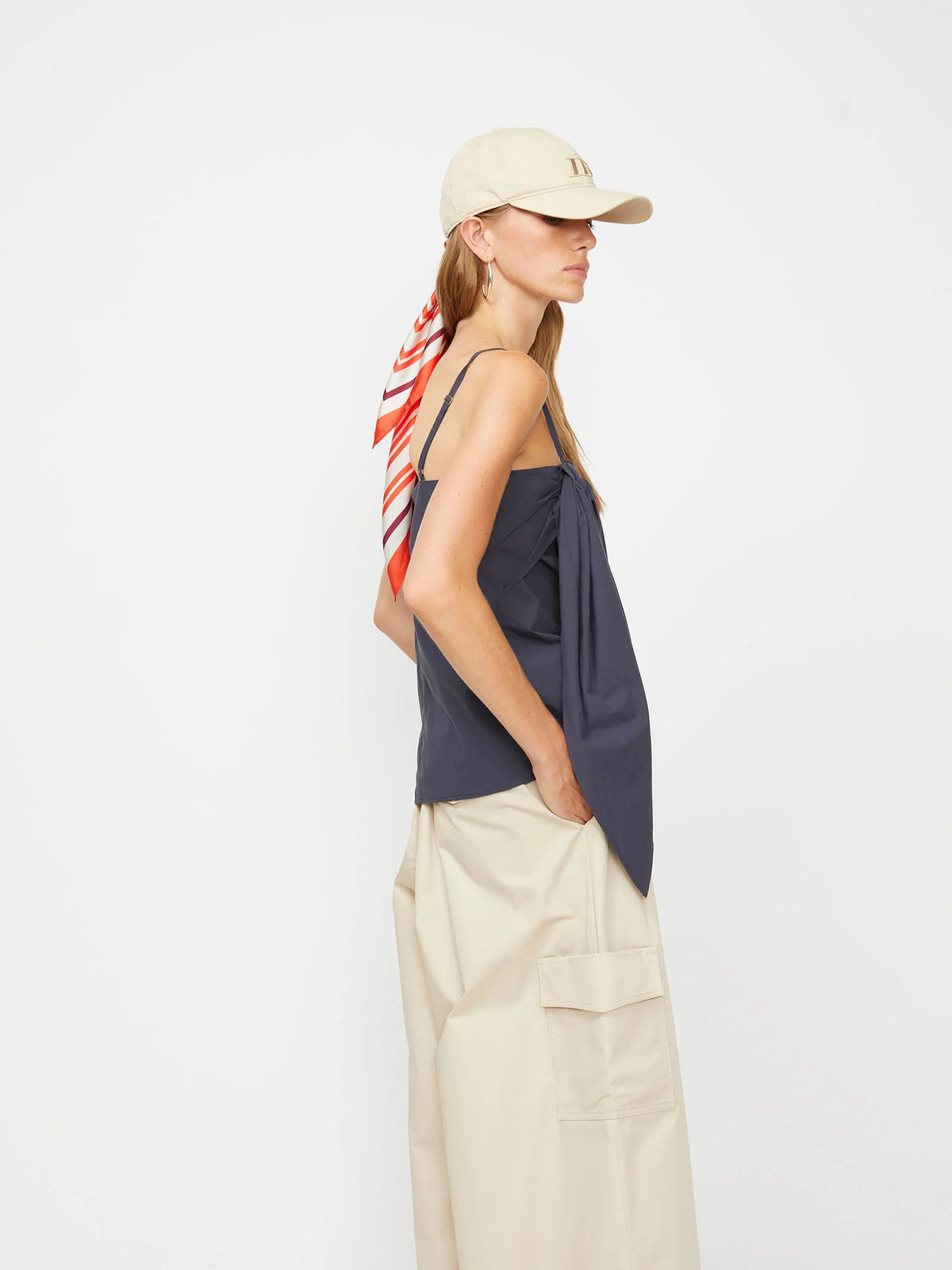 Trägertop mit Knotendetail - Tempel Hamburg