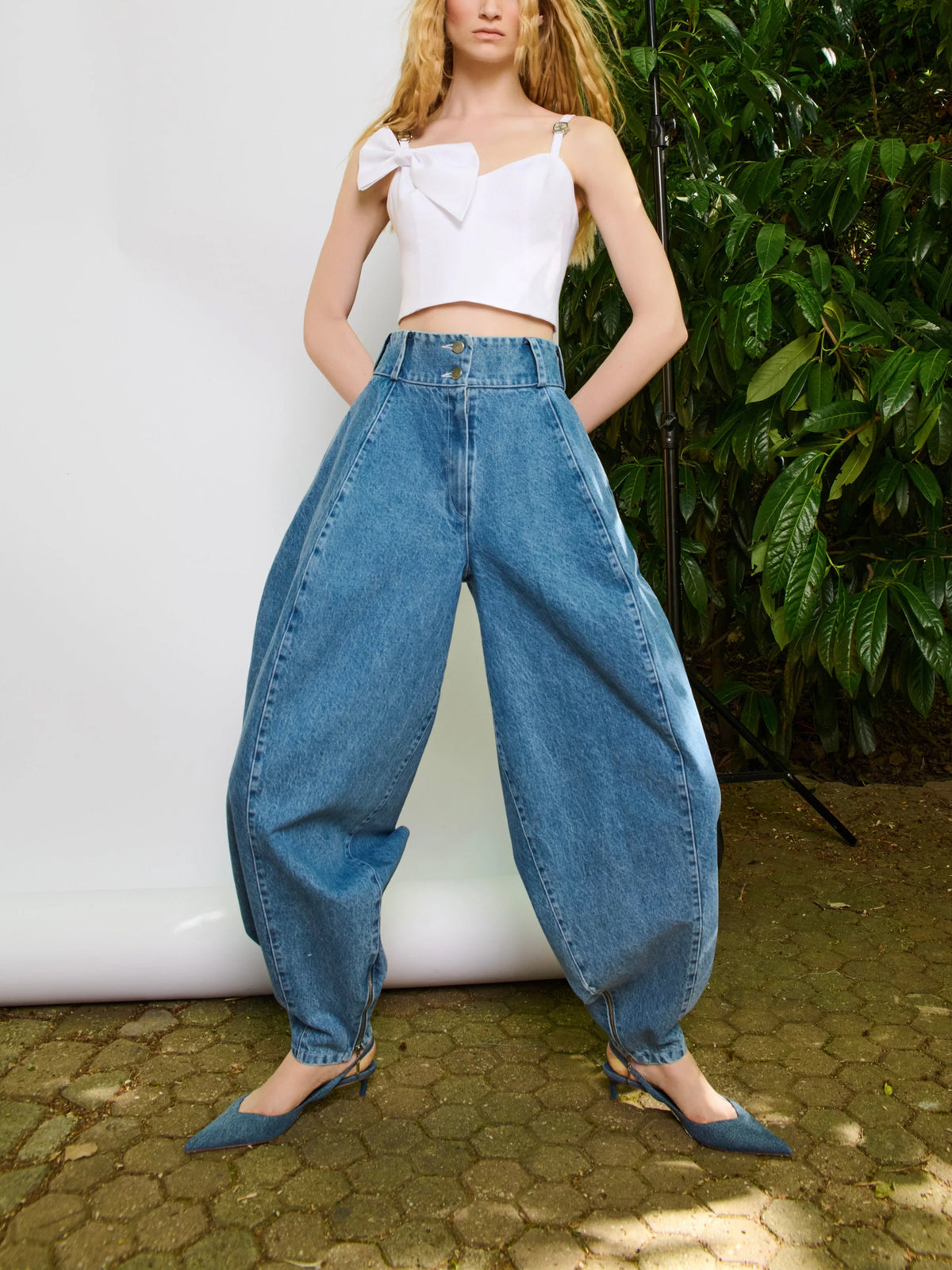 Hoch geschnittene Jeans - Tempel Hamburg