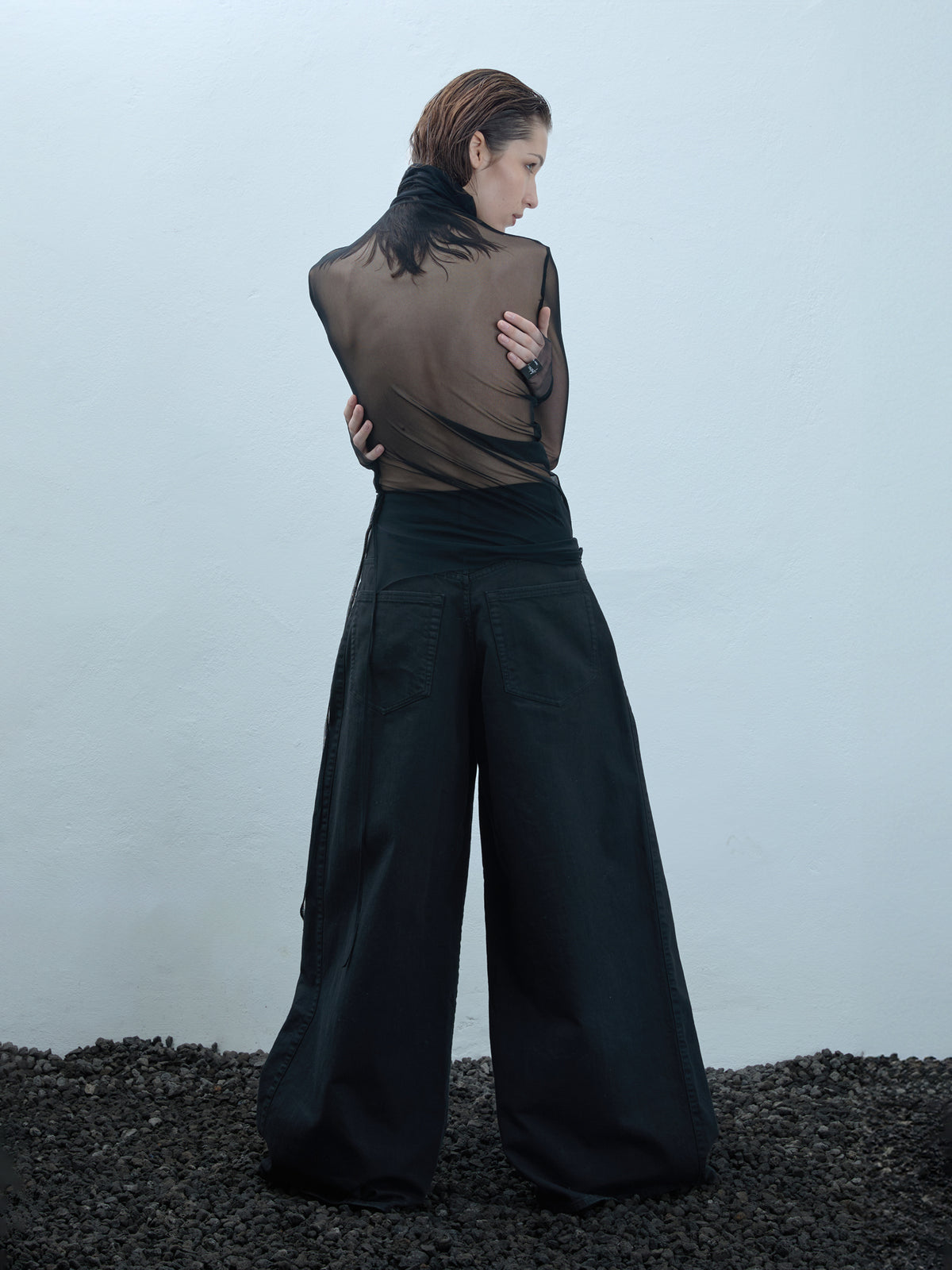 Wide-Leg-Pant in schwarz - Tempel Hamburg