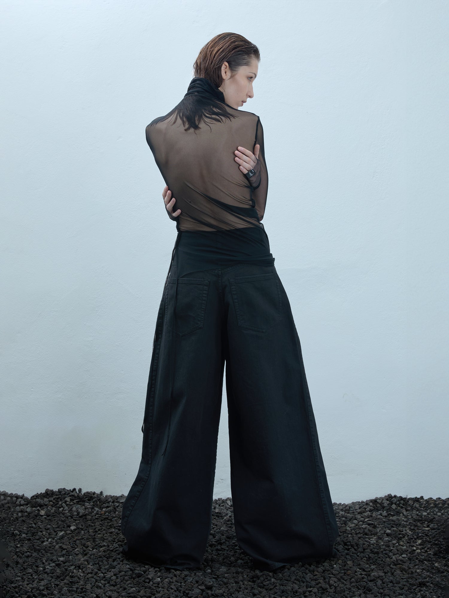 Wide-Leg-Pant in schwarz - Tempel Hamburg