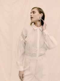 Bluse mit Wellenstickerei in Winter-Twig - Tempel Hamburg