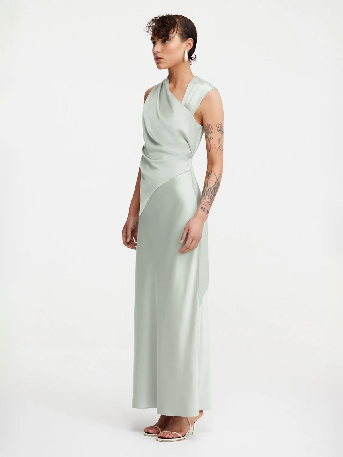 Kleid mit asymmetrischem Ausschnitt - Tempel Hamburg