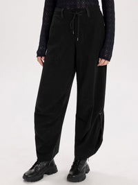 Schwarze Outgoing Hose