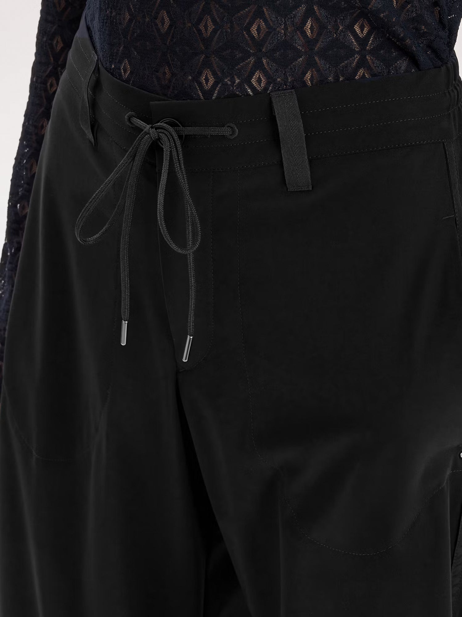 Schwarze Outgoing Hose