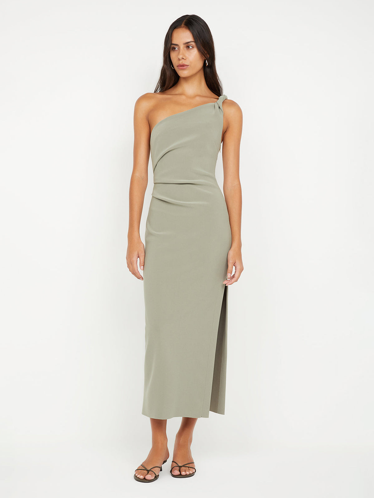 One - Sholder Kleid in salbeigrün - Tempel Hamburg