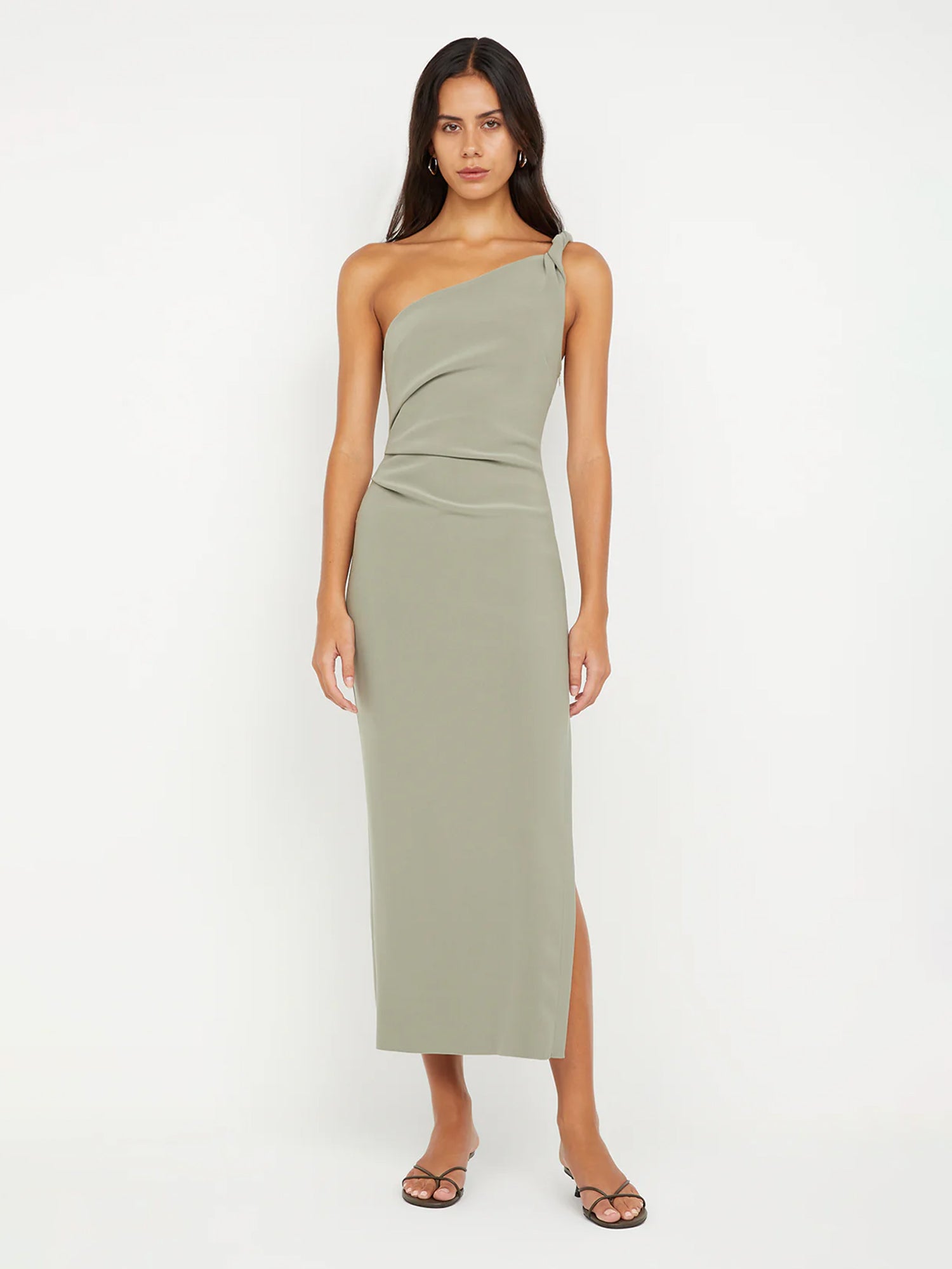 One - Sholder Kleid in salbeigrün - Tempel Hamburg