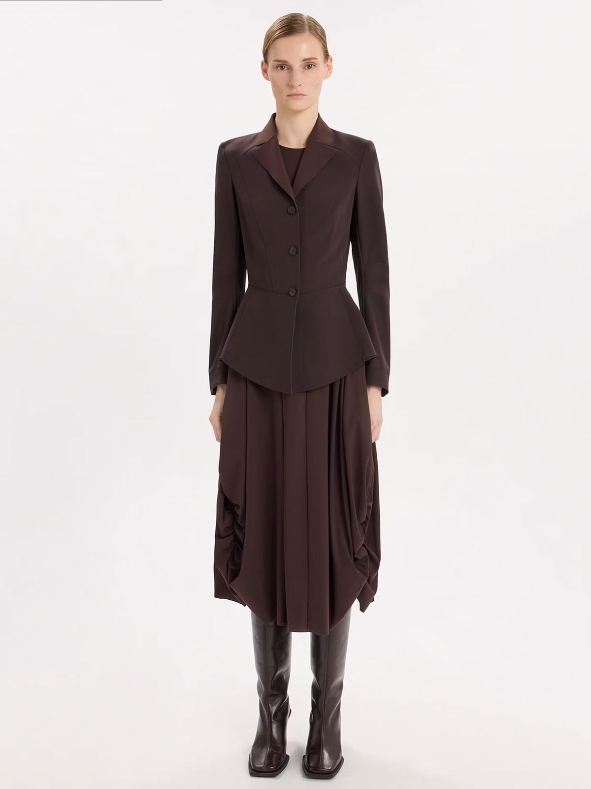 Blazer mit leichtem Schößchen in zwei Farben