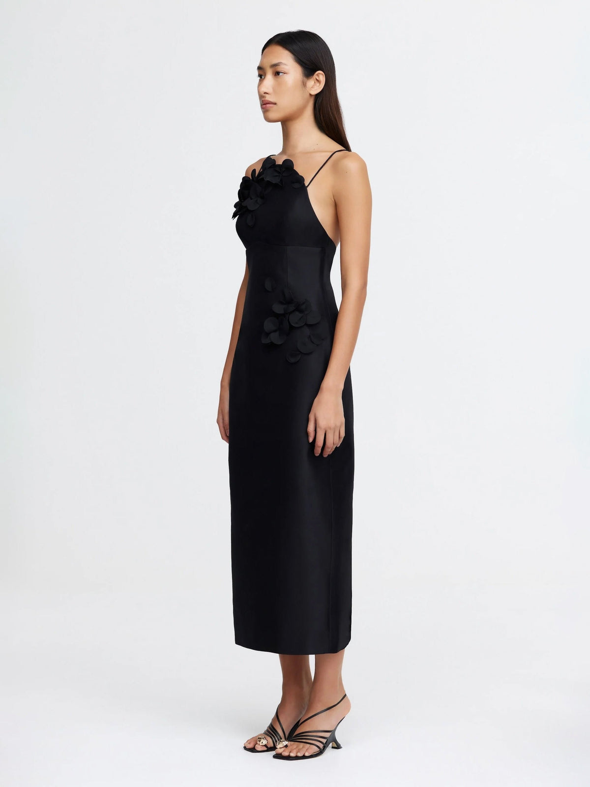 Midi Kleid in schwarz mit 3D Blumen - Tempel Hamburg