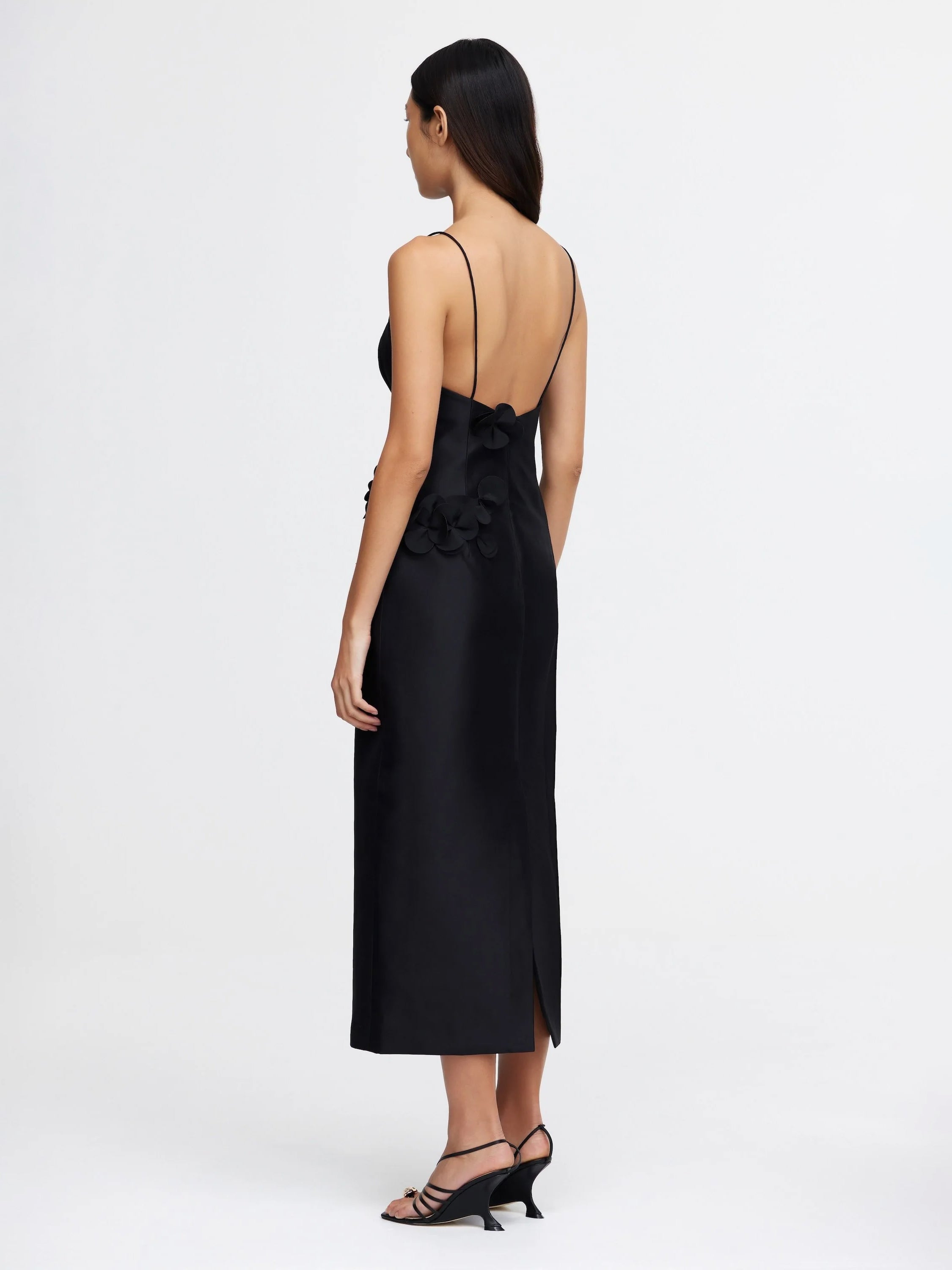 Midi Kleid in schwarz mit 3D Blumen - Tempel Hamburg