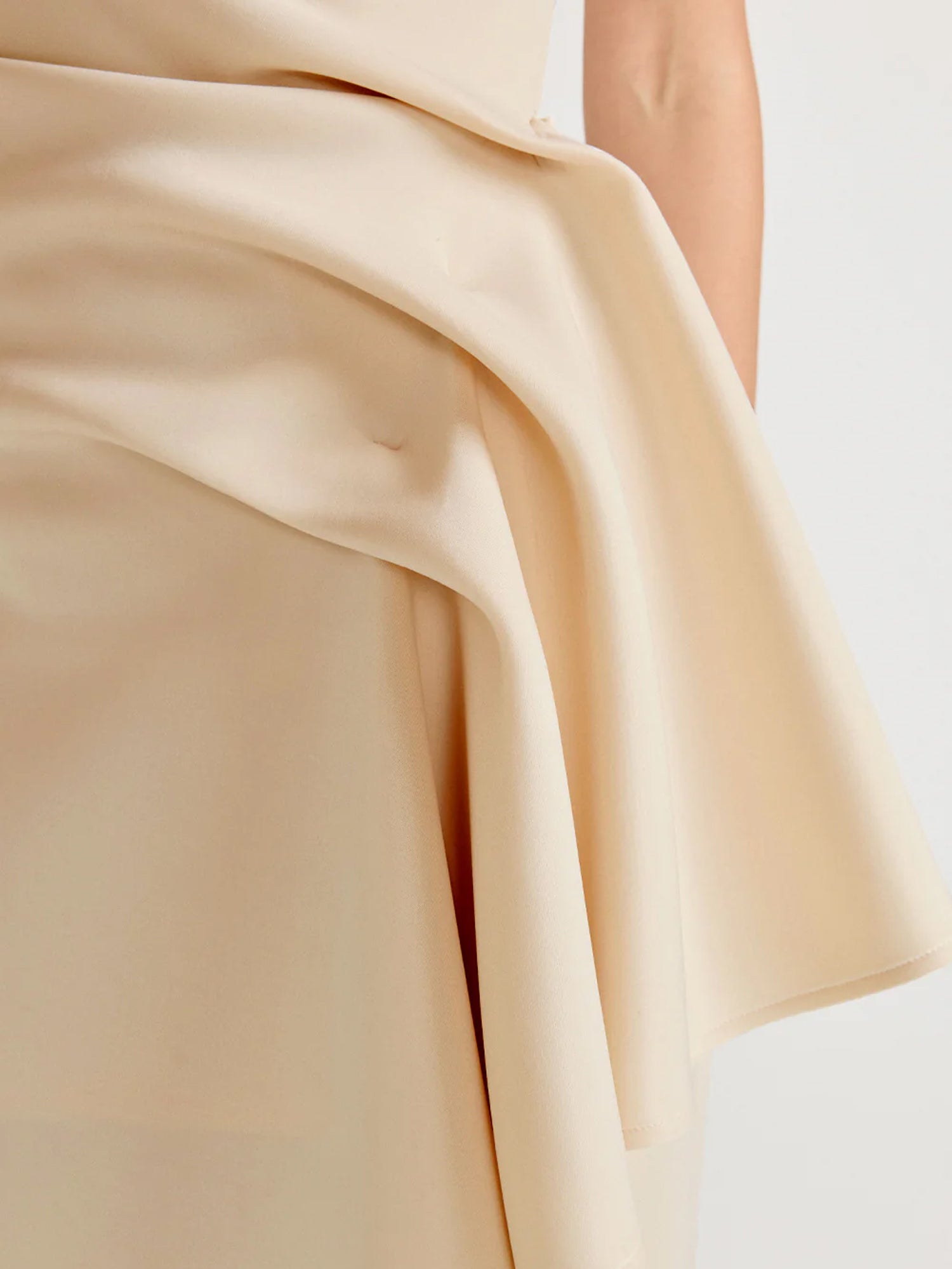 Trägerloses drapiertes Abendkleid - Tempel Hamburg