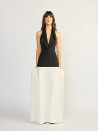 Skulpturales Neckholder Abendkleid