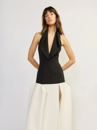 Skulpturales Neckholder Abendkleid