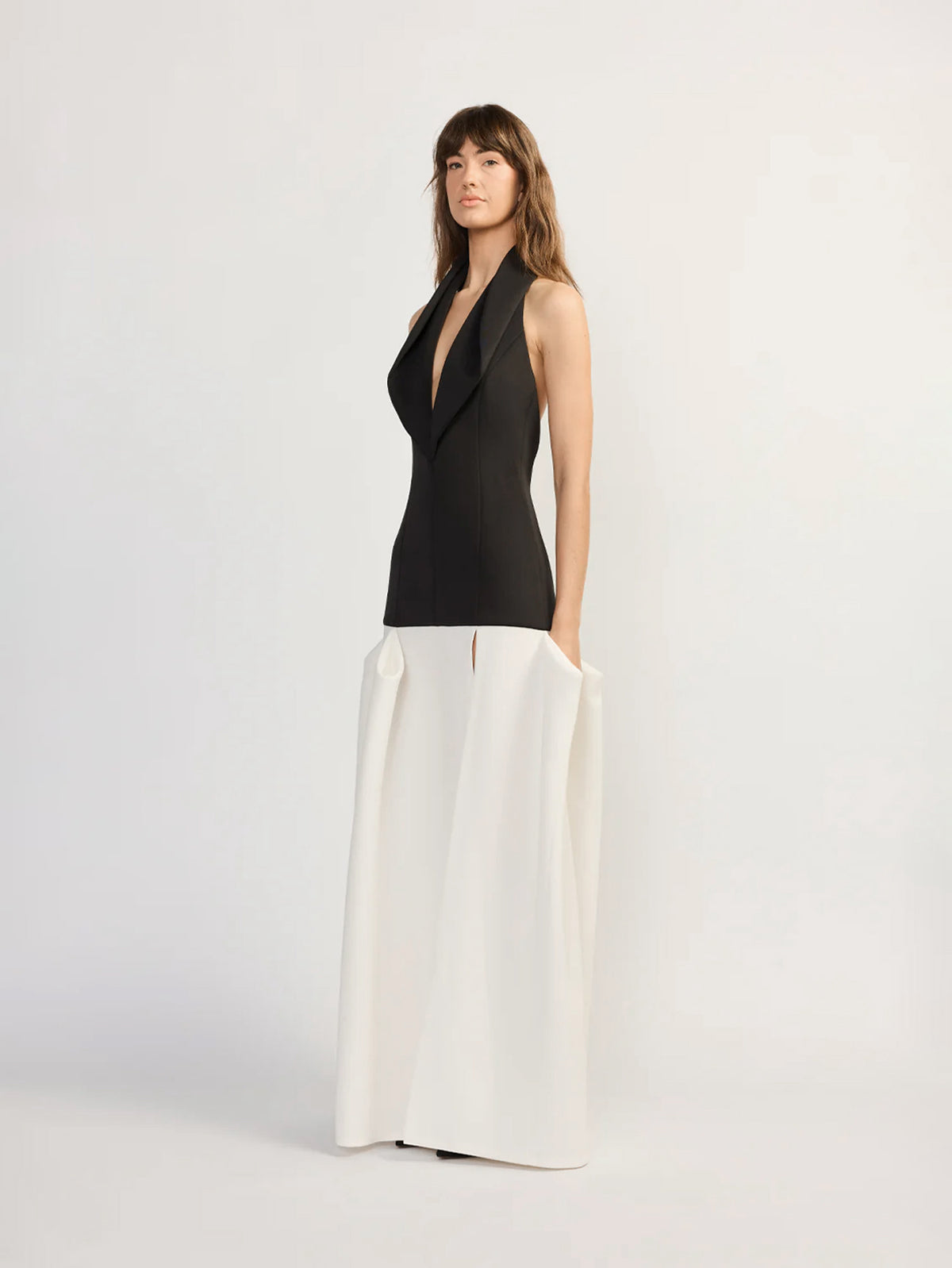 Skulpturales Neckholder Abendkleid - Tempel Hamburg