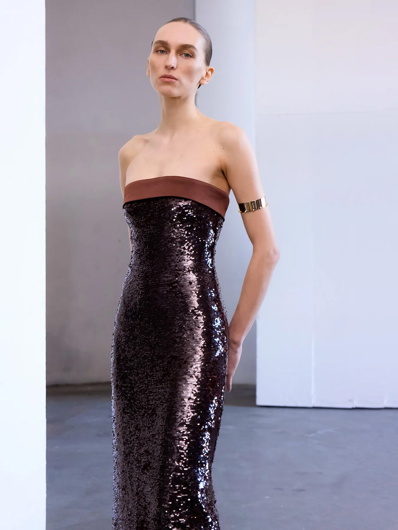 Schulterfreies Paillettenkleid
