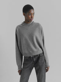 Pullover mit Perlenkragen