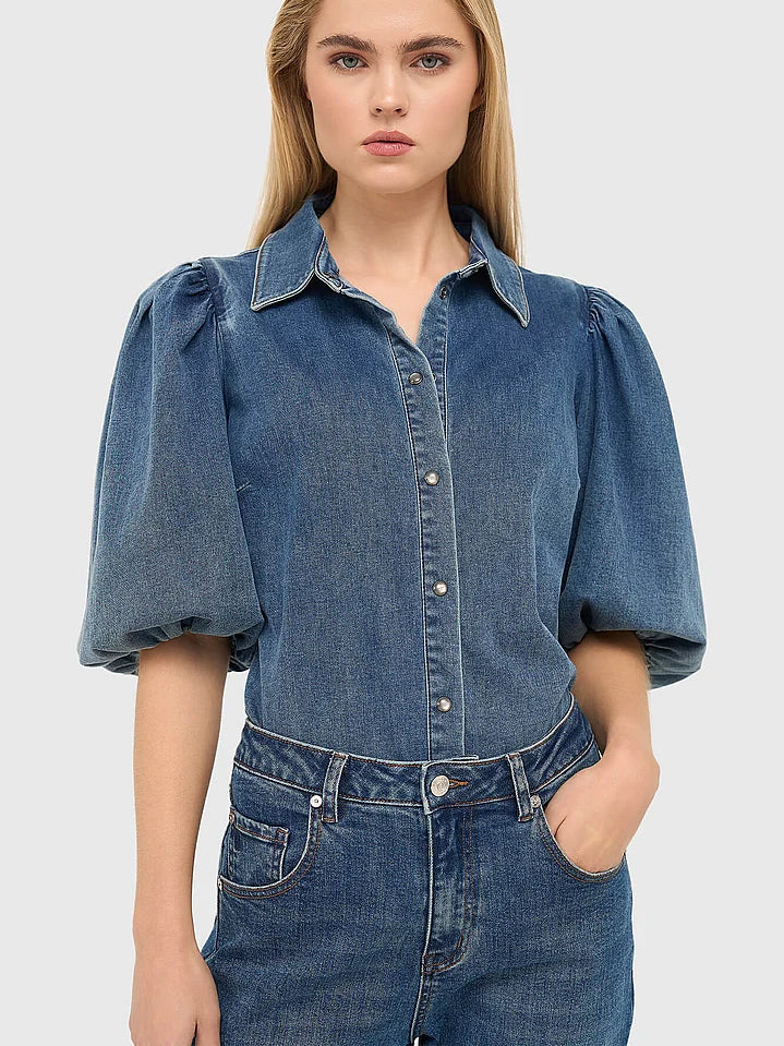 Taillierte Denim-Bluse