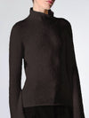 Schaler Turtele-Neck Pullover in Ecru oder Aubergine - Tempel Hamburg