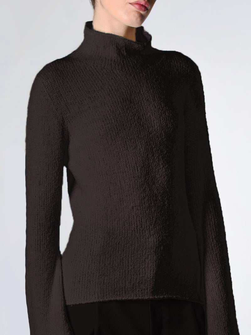 Schaler Turtele-Neck Pullover in Ecru oder Aubergine - Tempel Hamburg